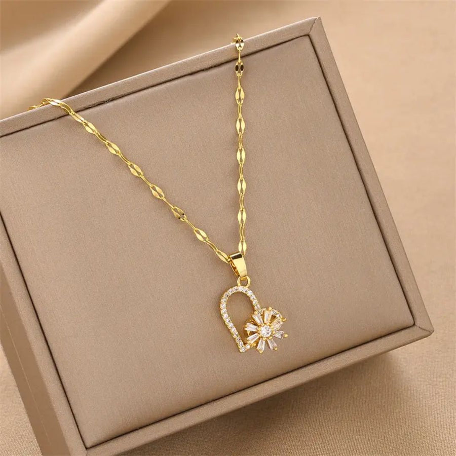 Flora Gleam Pendant